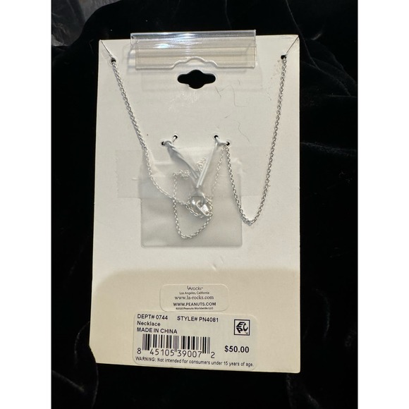 NWT PEANUTS $50 Snoopy Grad Fine Silver Plated 16 to 18 Inch Pendant - Picture 2 of 2